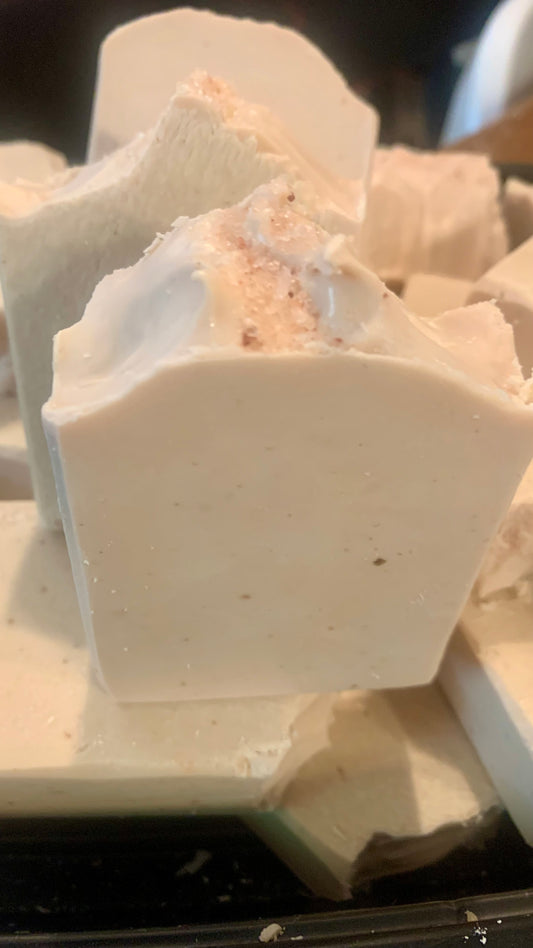 Calamine & Oatmeal bar soap - Wiselyonsoapworks