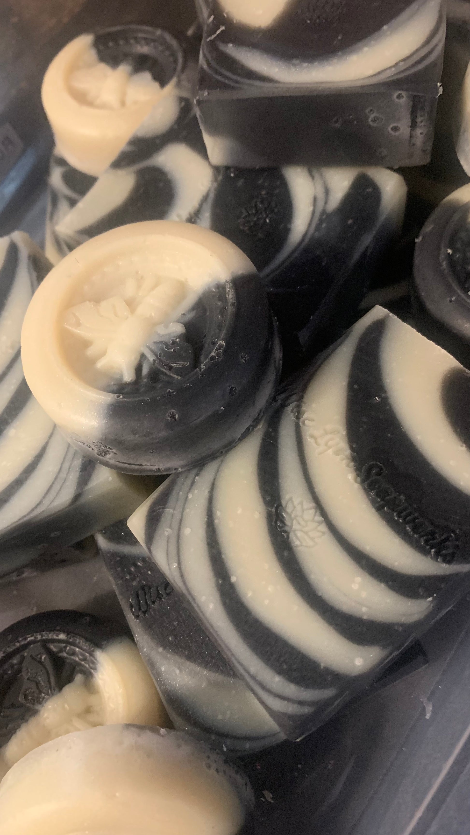 Tea Tree & Charcoal Facial  natural Soap - Wiselyonsoapworks