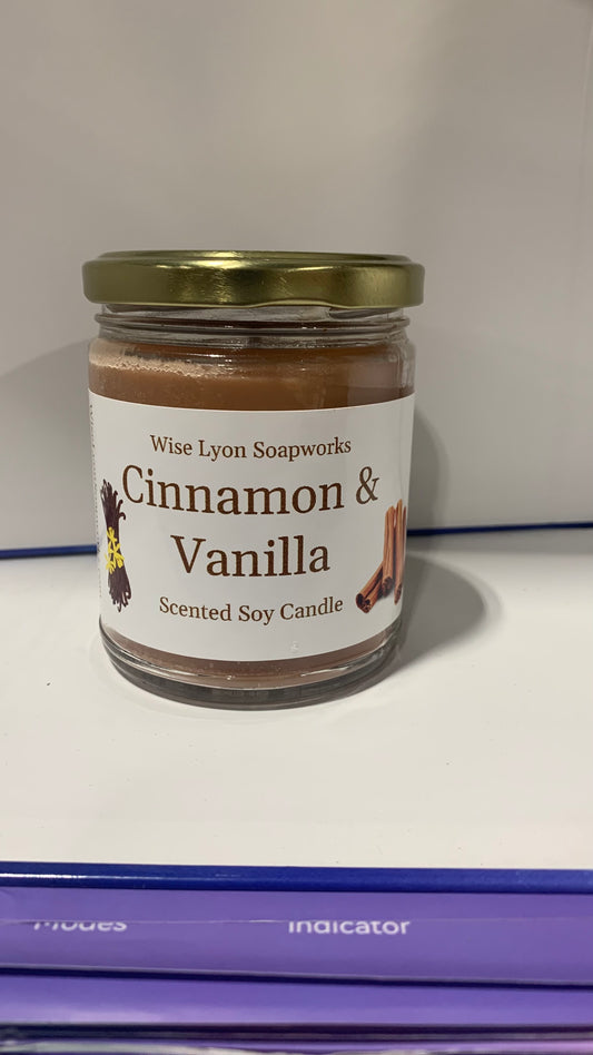Cinnamon & Vanilla Scented Soy Candle