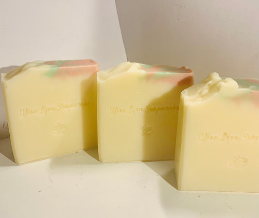Gardenia Tuberose scented natural soap - Wiselyonsoapworks